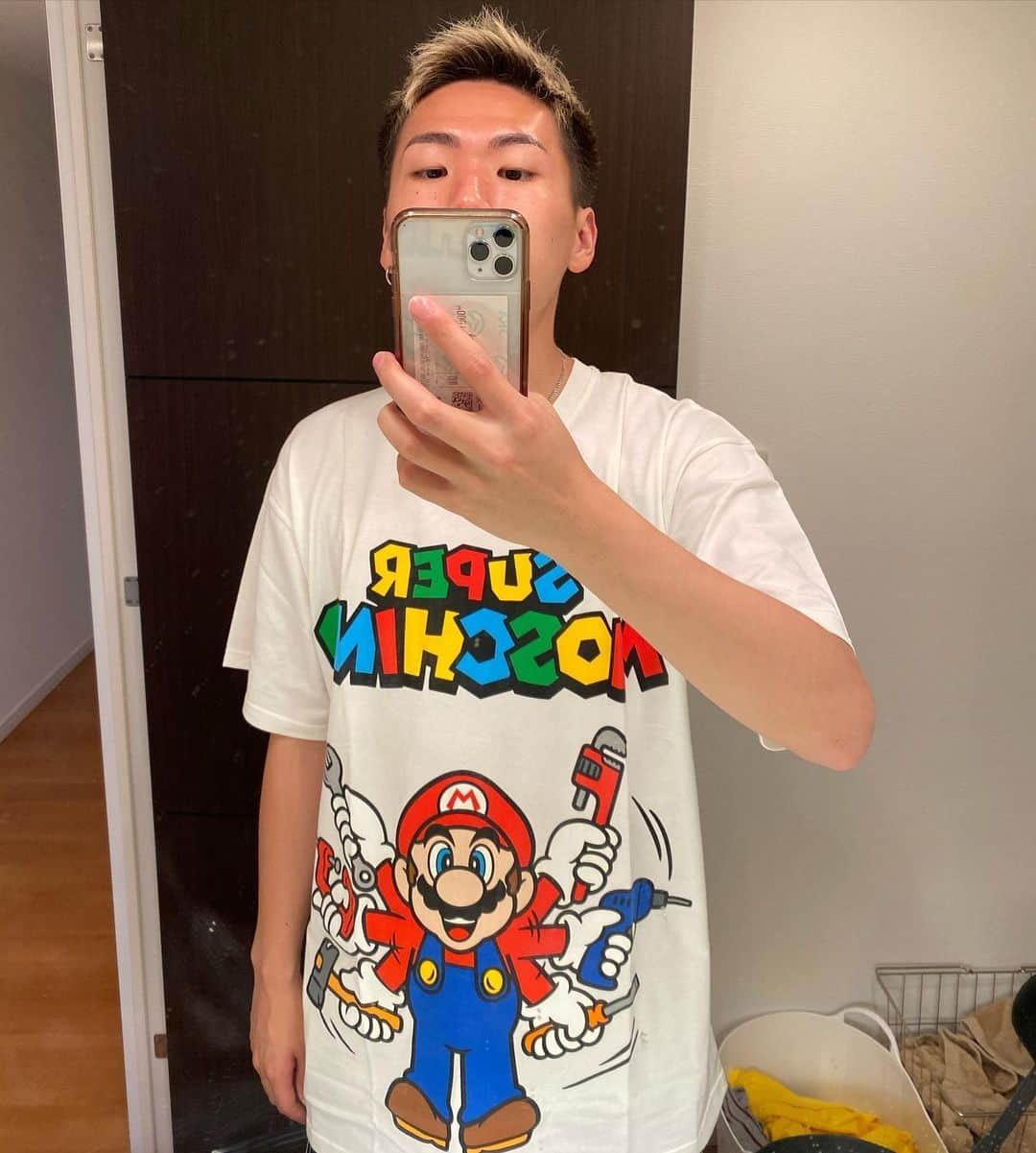 けーすけさんのインスタグラム写真 - (けーすけInstagram)「今日はお気にのTシャツで撮影✌️ #Moschino × #スーパーマリオ #早く夏来い」5月5日 15時43分 - keisuke.espoir_tribe