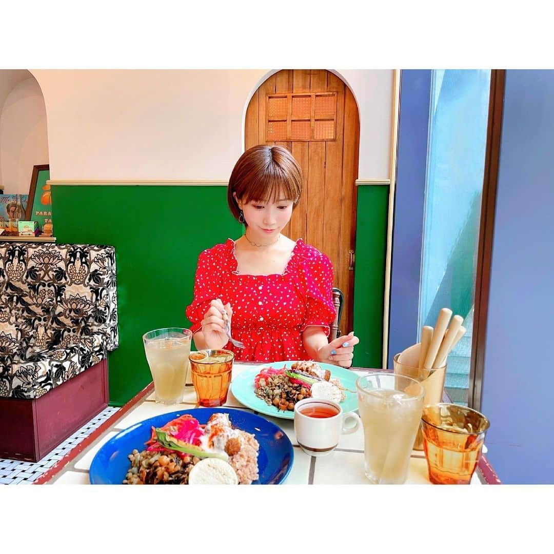 小島みなみさんのインスタグラム写真 - (小島みなみInstagram)「. . 店内が可愛いくて お料理も #無添加無農薬 の #メキシコ料理 #カフェ @paratacodaikanyama で ランチしてきたよ🍽💓 . 大好きな #レモネード と 美容食！！て感じの #ブッダボウル 食べた🤤💕 . . お腹いっぱい♡美味しかった✨ . @_mireka_ ちゃんとも たくさん話して 幸せなランチタイムでした🌼 . . . #代官山 #カフェ #ランチ #lunch #創作メキシカン #創作メキシコ料理 #オーガニック #オーガニックフード #オーガニック料理 #organic #organicfood #Mexico #mexicanfood #Vegan #veganfood #daikanyama #daikanyamacafe」5月5日 16時33分 - kojima_minami_373