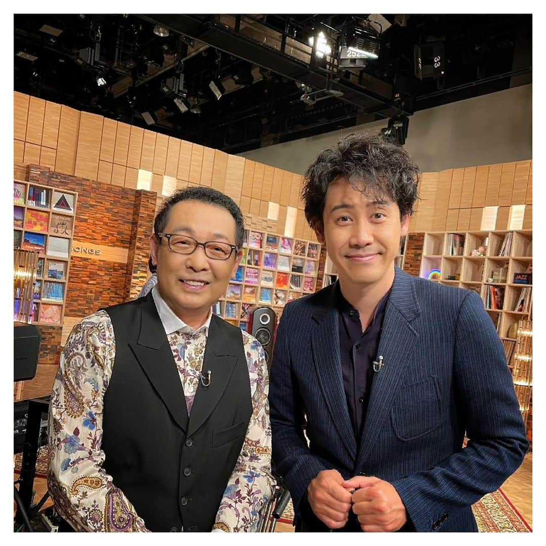 さだまさしさんのインスタグラム写真 - (さだまさしInstagram)「大泉洋さんと📸 明日の📺「SONGS」 5月6日（木）22:30～23:15 NHK総合 《再放送》5月11日（火）0：53～1：38 ※月曜深夜です . #songs  #大泉洋 #大竹しのぶ #さだまさし #sadamasashi #渡辺俊幸 #さだ工務店 #道化師のソネット #奇跡2021」5月5日 10時32分 - sada_masashi