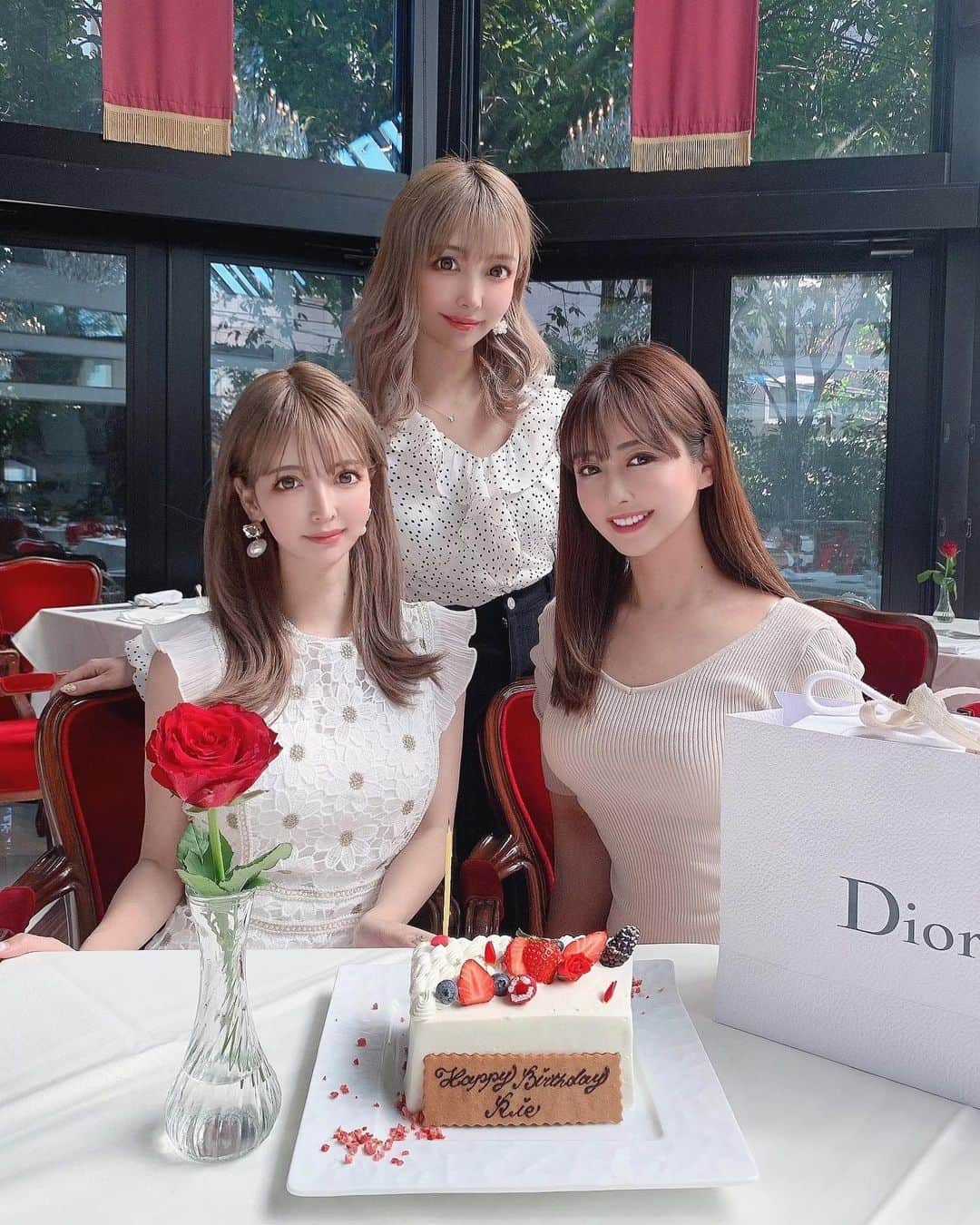 青木りえのグルメインスタ