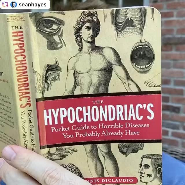 マイケル・グラント・テリーのインスタグラム：「So excited to be producing this new podcast #hypochondriactor with @seanhayes and @walipriyanka ! Our first episode is out NOW with the always hilarious #willarnett   Each week, Sean and Dr. Wali bring on a well known guest with an incredible medical story and discuss the outcome. There’s also games and lots of laughs!  Please subscribe now at Apple.co/hypo @seanhayes @rebeisen @imtoddmilliner @hazymillsprod」