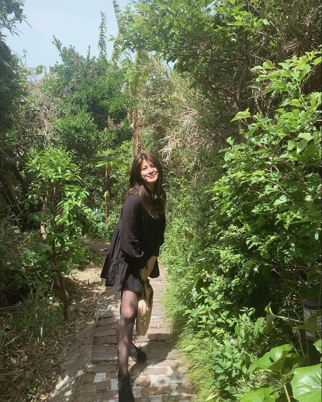 九里聖莉奈のインスタグラム：「.﻿ ﻿ Guess where am I 🌿﻿ ﻿ #kuriseri ﻿」