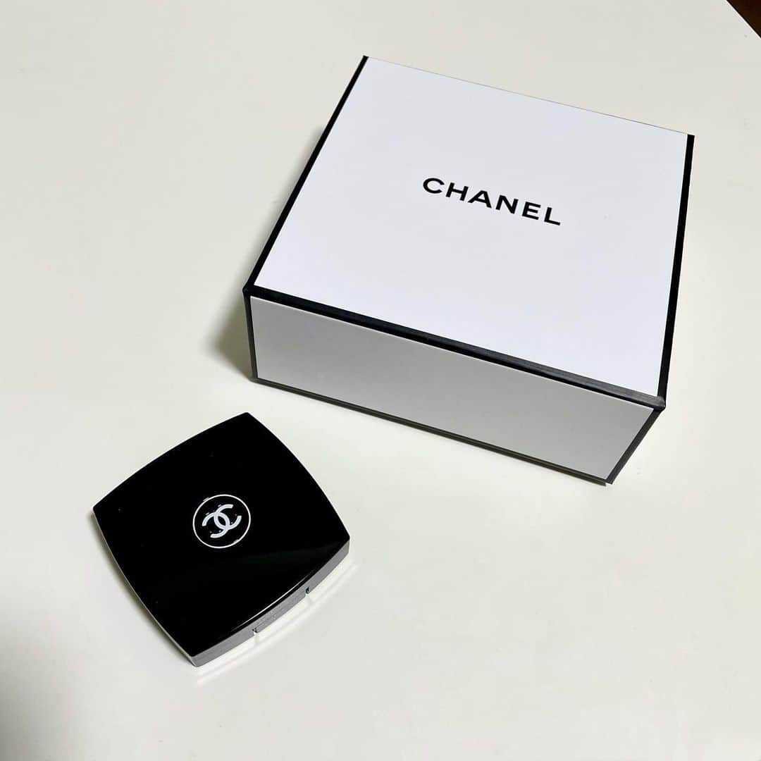 杉浦みずきのインスタグラム：「. present❤︎ #chanel」