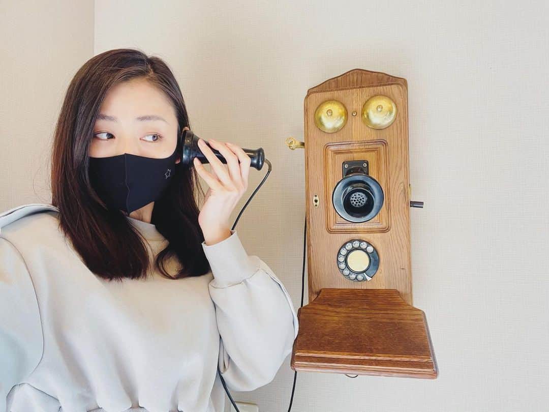 片山萌美のインスタグラム：「飛ばねぇ豚はただの豚だ  #紅の豚 #moemikatayama #ジーナさんは永遠の憧れ。」