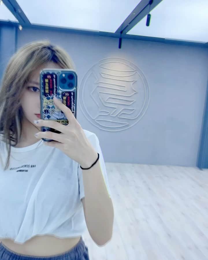 ソンソのインスタグラム：「😬😬😬」