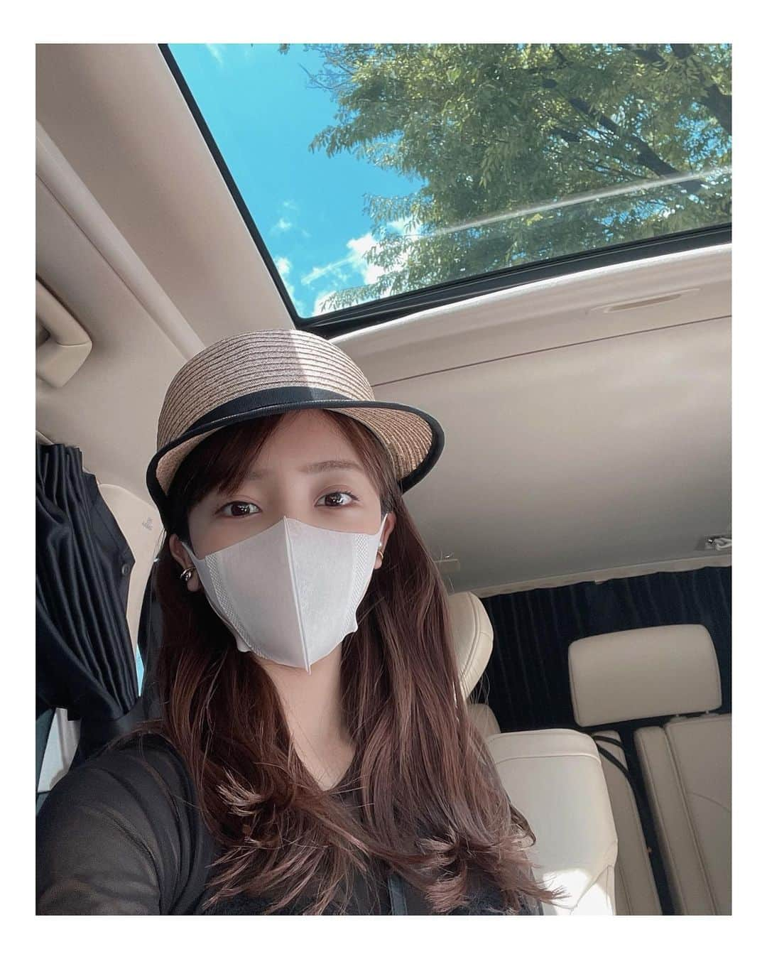 板野友美さんのインスタグラム写真 - (板野友美Instagram)「最近の天気は気分屋さん⋆͛🦖⋆͛  最近、🌞→☔️ の天気多くて、  2回も濡れたなぁ…  この日は凄い晴れてた日☀︎ 晴れてるだけで嬉しい  最近お気に入りの ストローキャスケット*･ 網目がちょうど鼻に🙈夏が待ち遠しい🌻  GWも終わっちゃったけど また、今日からstart楽しみましょっ‪ᯅ̈♡  #fashion #gw #strawcasquette」5月6日 10時59分 - tomo.i_0703