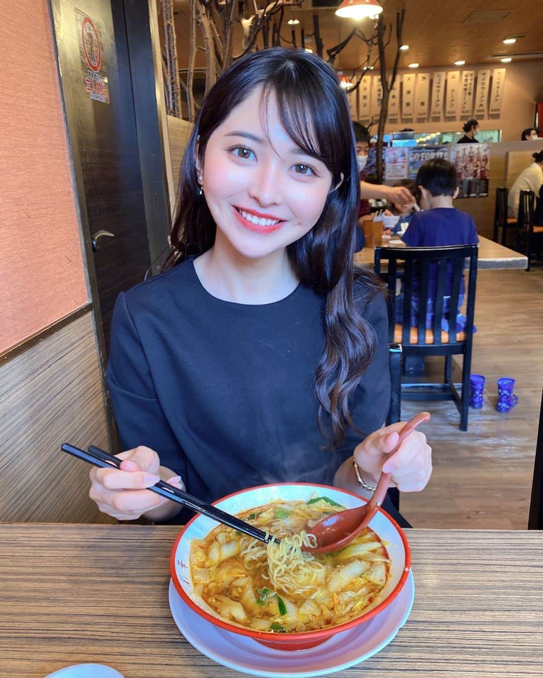 岸本沙季さんのインスタグラム写真 - (岸本沙季Instagram)「初めての彩華ラーメン☺️」5月6日 11時08分 - saki__kishimoto