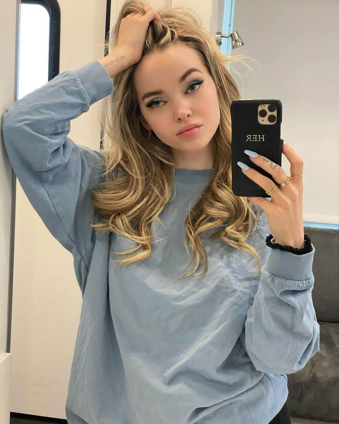 ダヴ・キャメロンさんのインスタグラム写真 - (ダヴ・キャメロンInstagram)「i do just fuckinf . love this girl」5月6日 11時40分 - dovecameron