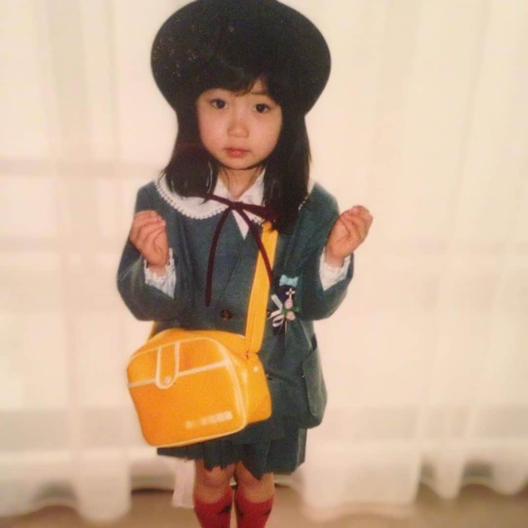 美音咲月さんのインスタグラム写真 - (美音咲月Instagram)「🍓 ちっちゃい咲月ちゃんです。🌸 ・ ・ みにさつきちゃん… かわいい？ ・ ・ ・ #美音咲月 #幼稚園 #年少さん」5月6日 20時00分 - satsuki_miwa