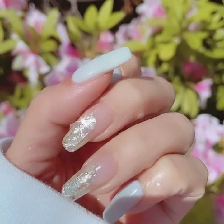 JESSY.Uのインスタグラム：「🤍かわちぃ #nail #オーロラ #スクエアネイル」