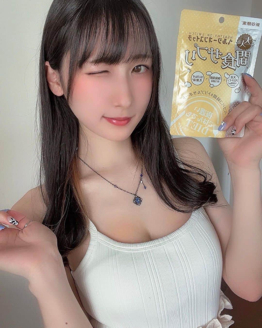 てーらのインスタグラム：「最近太ってきて焦りを感じてボディメイクはじめた😢😢😢🙌🙌🙌 これお菓子みたいに美味しくてめっちゃ楽に続けられるからオススメ！今年こそ海に行きたいので頑張る  ‪‪#cosplay_style #大学生 #フォローミー   #カメラマン募集 #カメラマンさんと繋がりたい #被写体になります #被写体モデル #被写体希望 #ポートレート #ポートレート撮影 #ポートレートモデル  #devil #cosplay #コスプレイヤー #コスプレ #コスプレイヤーさんと繋がりたい  #lingerie #sexy #sexyphoto #lingeriesexy #cosplay_style  #japanesegirl    #新谷酵素 #夜遅いごはんでも #ヘルシーオンスイッチ #PR  #ボディメイク  #ダイエットサポート  #今年こそ痩せる」
