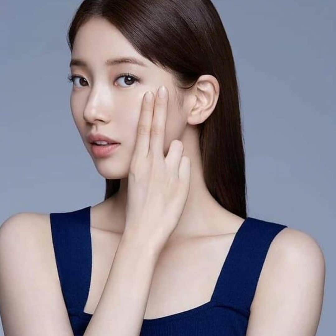 ペ・スジさんのインスタグラム写真 - (ペ・スジInstagram)「제니피끄 아이크림👀  #광고 @lancomeofficial」5月6日 15時33分 - skuukzky