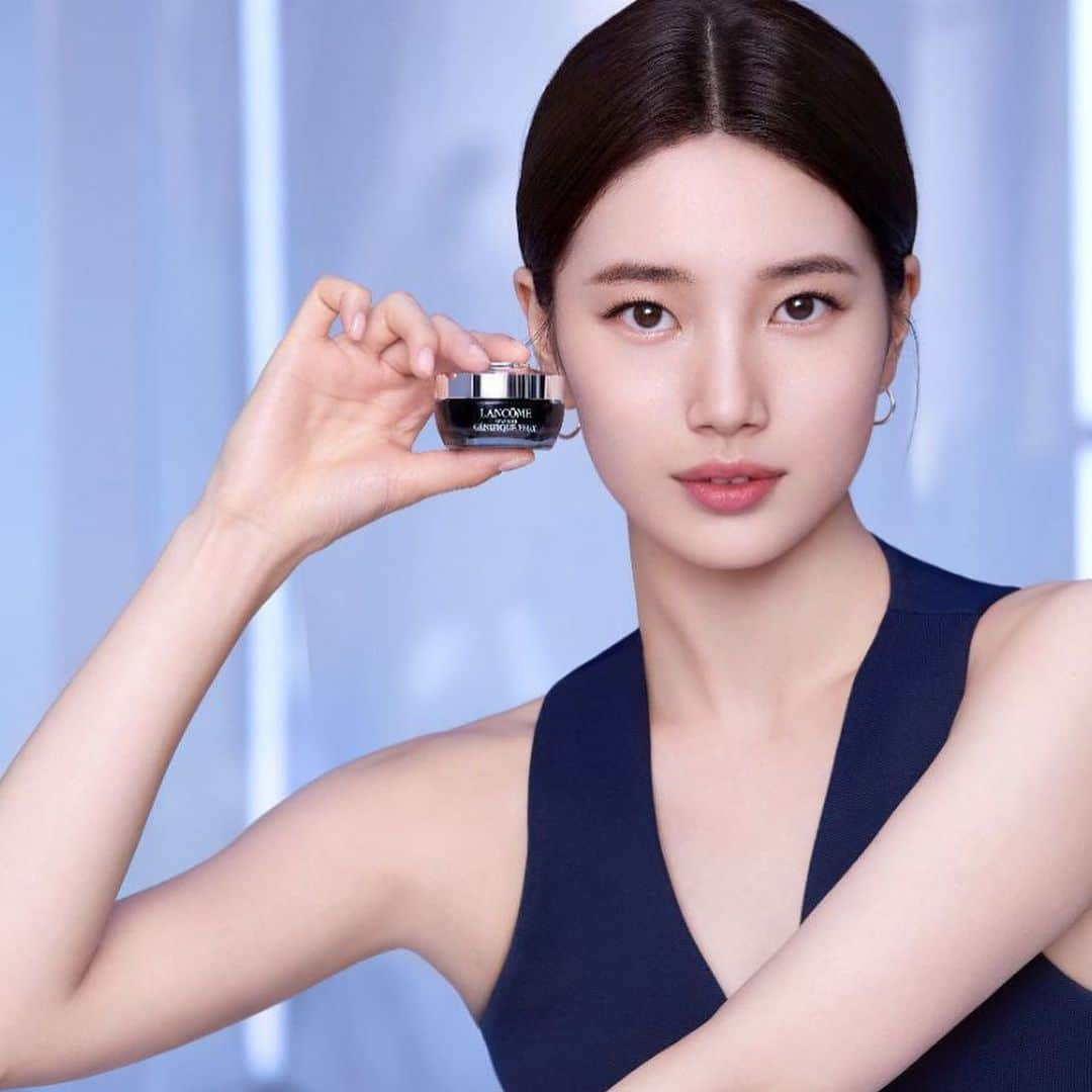 ペ・スジさんのインスタグラム写真 - (ペ・スジInstagram)「제니피끄 아이크림👀  #광고 @lancomeofficial」5月6日 15時33分 - skuukzky