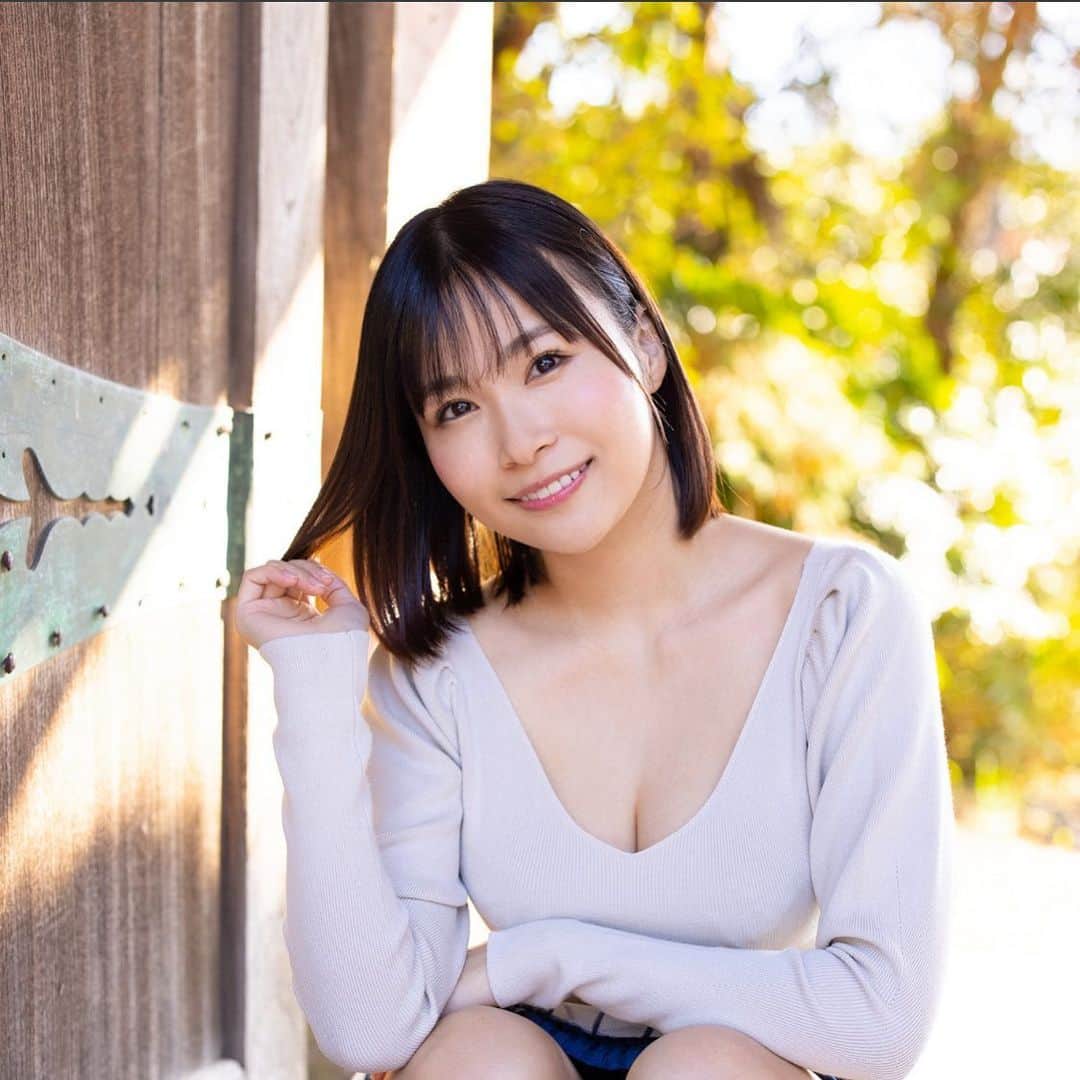 のインスタグラム：「🍃 ・ ・ #hello  #谷間  #お姉さん  #爽やか ？」