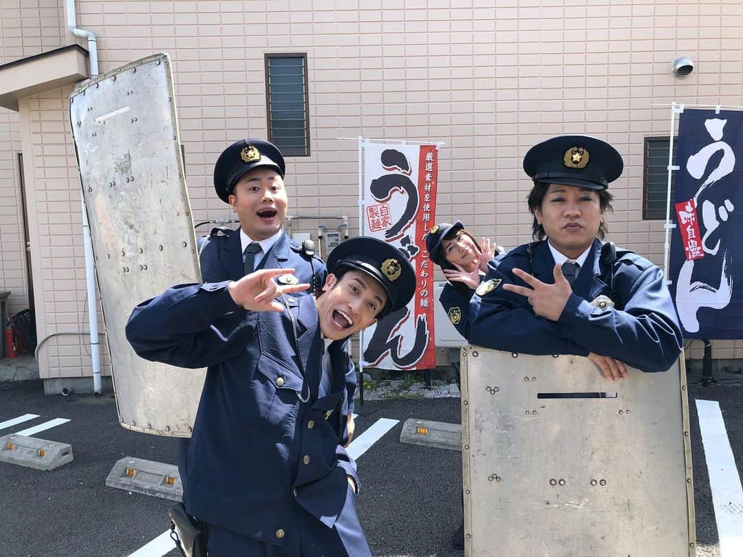 日本テレビ「THE突破ファイル」さんのインスタグラム写真 - (日本テレビ「THE突破ファイル」Instagram)「いい感じの写真たくさんだよ集  #思い出いっぱい  #スピードワゴンの井戸田師匠も出演 #高田秋さまも再び #今日の王林ちゃんのオフショットも #突破ファイル  #突破ジャック」5月6日 16時06分 - toppa_ntv_official