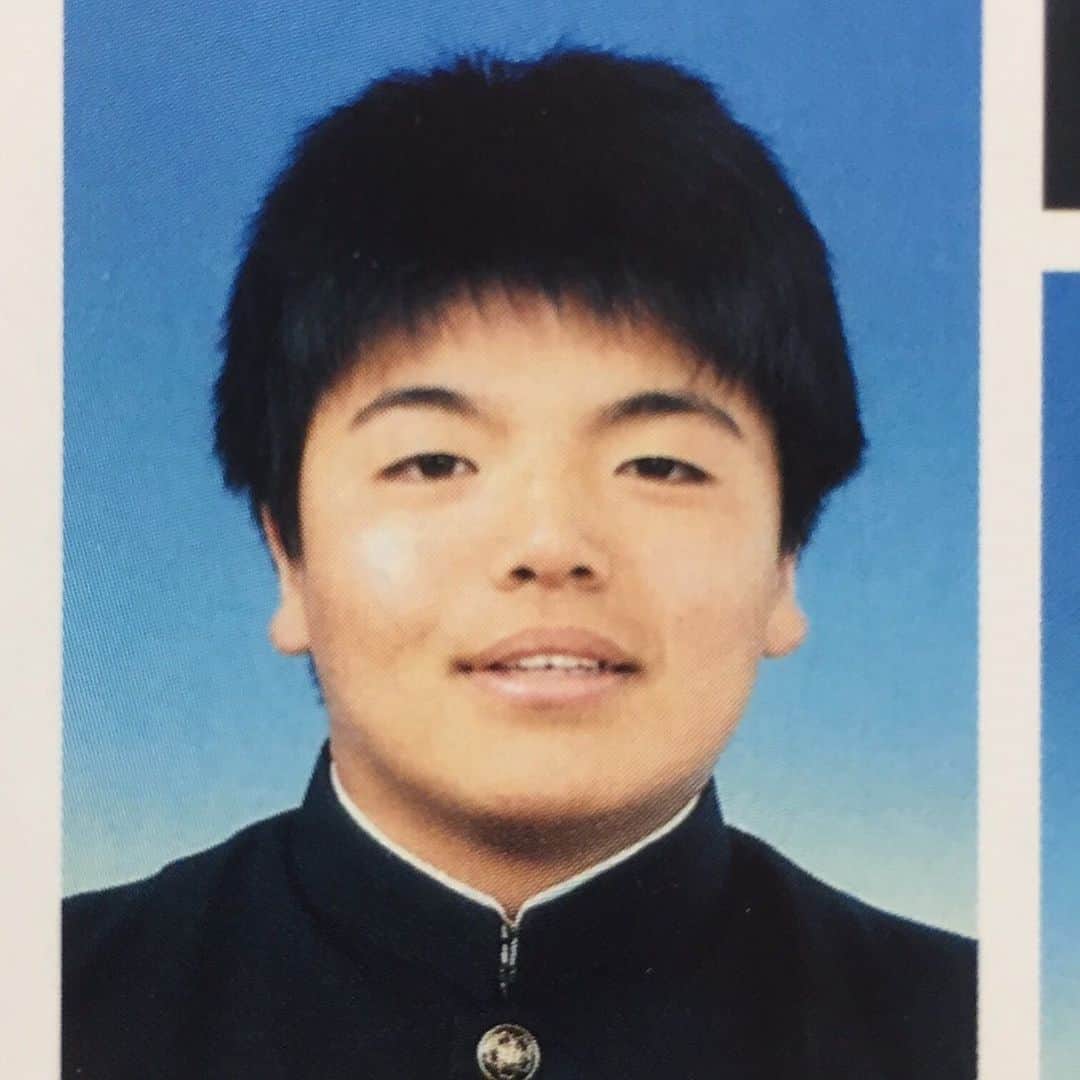のインスタグラム：「ついに！今日20時からうさぎとひごあります！！そこで質問や喋って欲しい事などあればなんでもいいので送ってきて欲しいです！！ほな20時に！よろしくお願いします！！！！🦾😉」