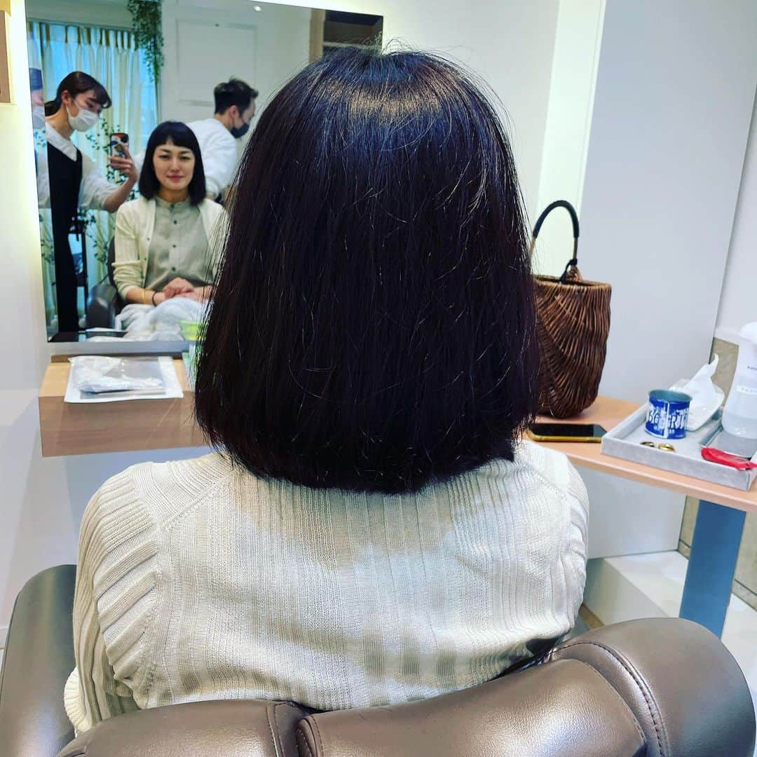 板谷由夏 さんのインスタグラム写真 - (板谷由夏 Instagram)「ここ数年、髪を伸ばしていたのは ドネーション、、したい。 でした。 私の髪が ひとの役に立つならば そんな嬉しいことありません。 良き経験をさせていただきました。 ありがとうございます😊 もし、関心がある、という方 詳しくは @npojhdacへ」5月6日 19時11分 - yukaitaya