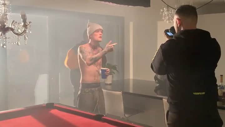 Bars and Melodyのインスタグラム：「Almost the end of release week and we can’t thank you guys enough for the support so far 🚀 so much more music on the way hold tight 💎 HENNY Music Video link in bio go runnnn it up one more time 💜」