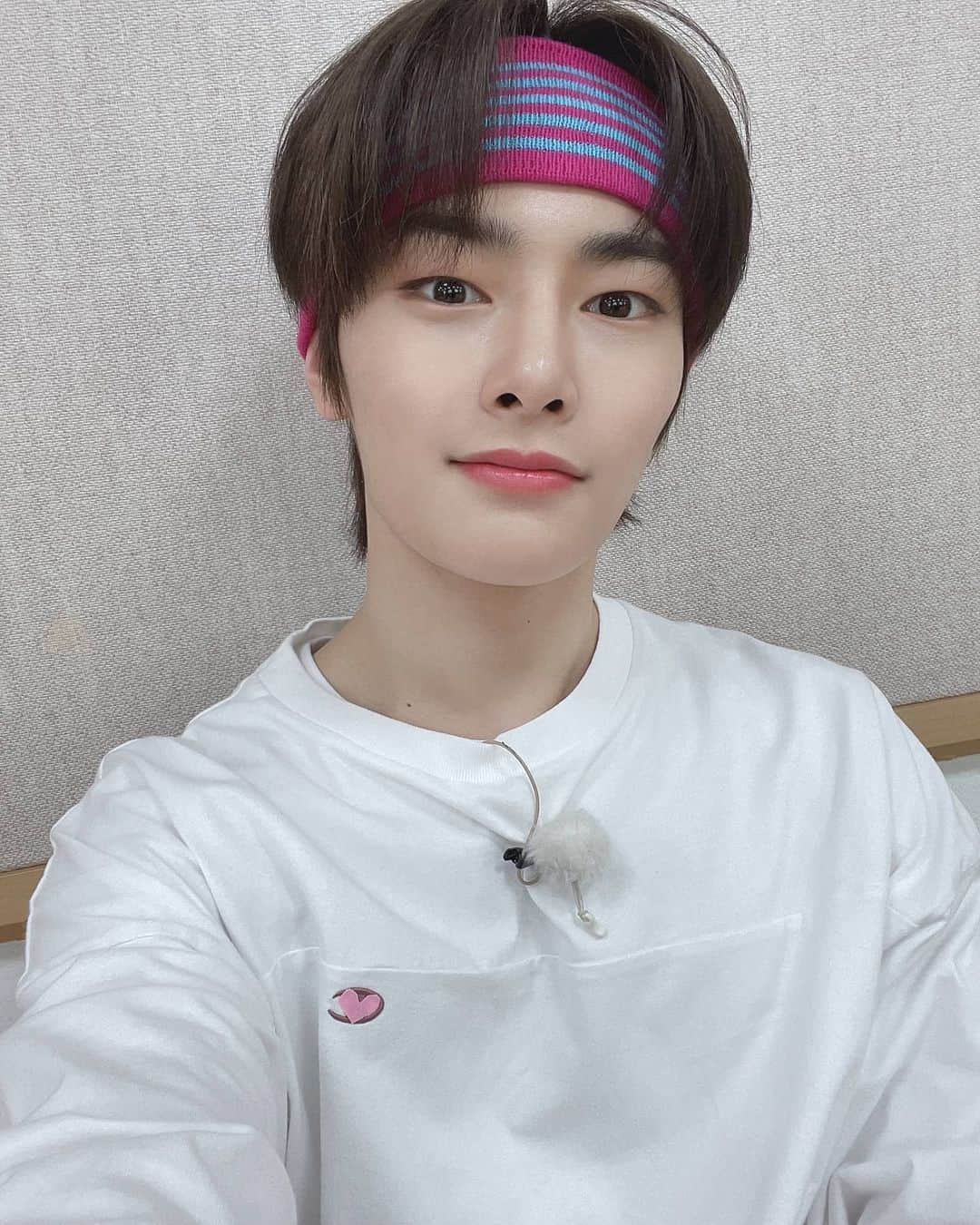 Stray Kidsさんのインスタグラム写真 - (Stray KidsInstagram)「핑쿠핑쿠💕 잘자아아 #StrayKids#STAY#IN스타그램#🦊」5月6日 23時24分 - realstraykids