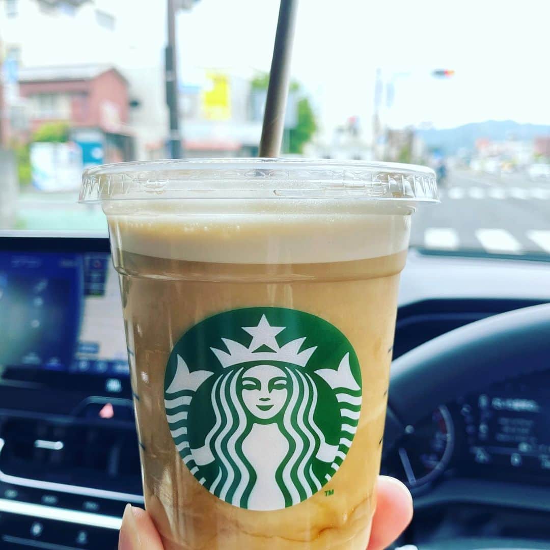 だいちぃのインスタグラム：「名前忘れたスタバのコーヒー☕️ #美味 #おしゃんね」