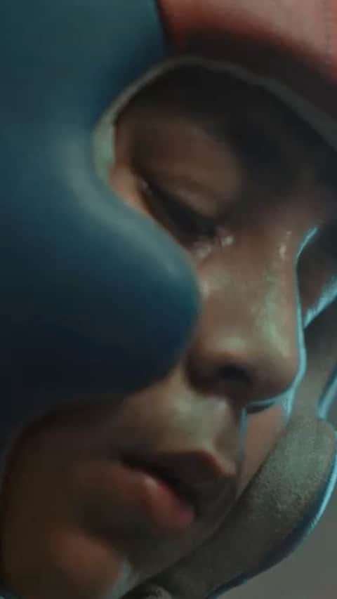 マヌエル・ランシニのインスタグラム：「Fallá de tal manera que no puedas evitar sonreír. Luego intentalo de nuevo. Porque hacer algo nuevo siempre vale la pena.  @nike #HacéAlgoNuevo #PlayNew」