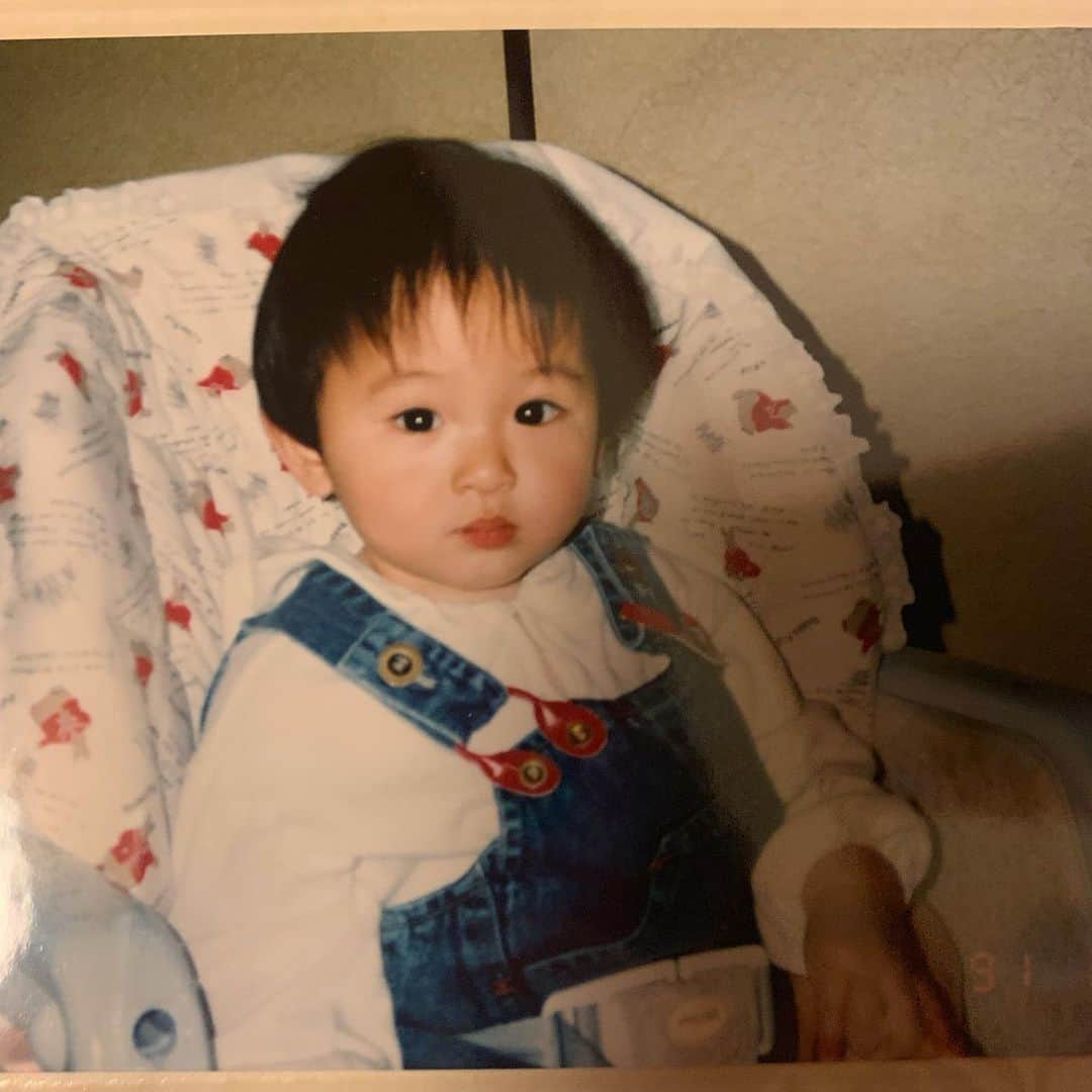 戸谷公人のインスタグラム：「31歳になりました〜😊 早いわww  とにかく沢山笑って 楽しい一年にする💪 これからもよろしく✨✨  #誕生日 #戸谷公人 #笑って過ごす #ハッピー」