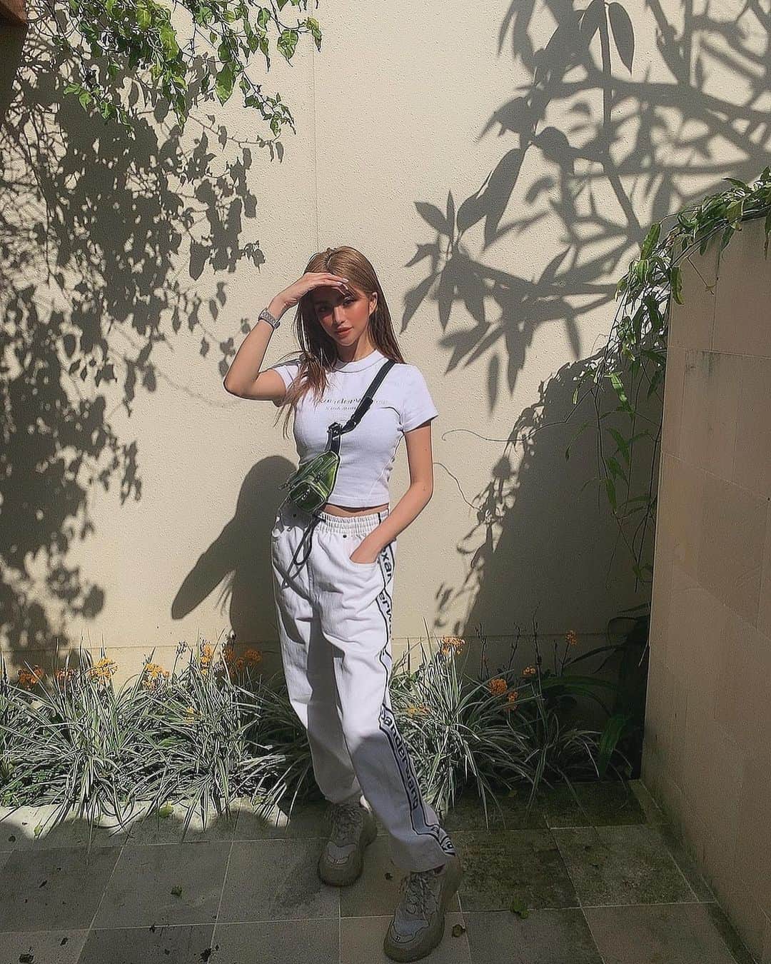 KIKOのインスタグラム：「💚🤍💚🤍💚  #fashion #alexanderwang」