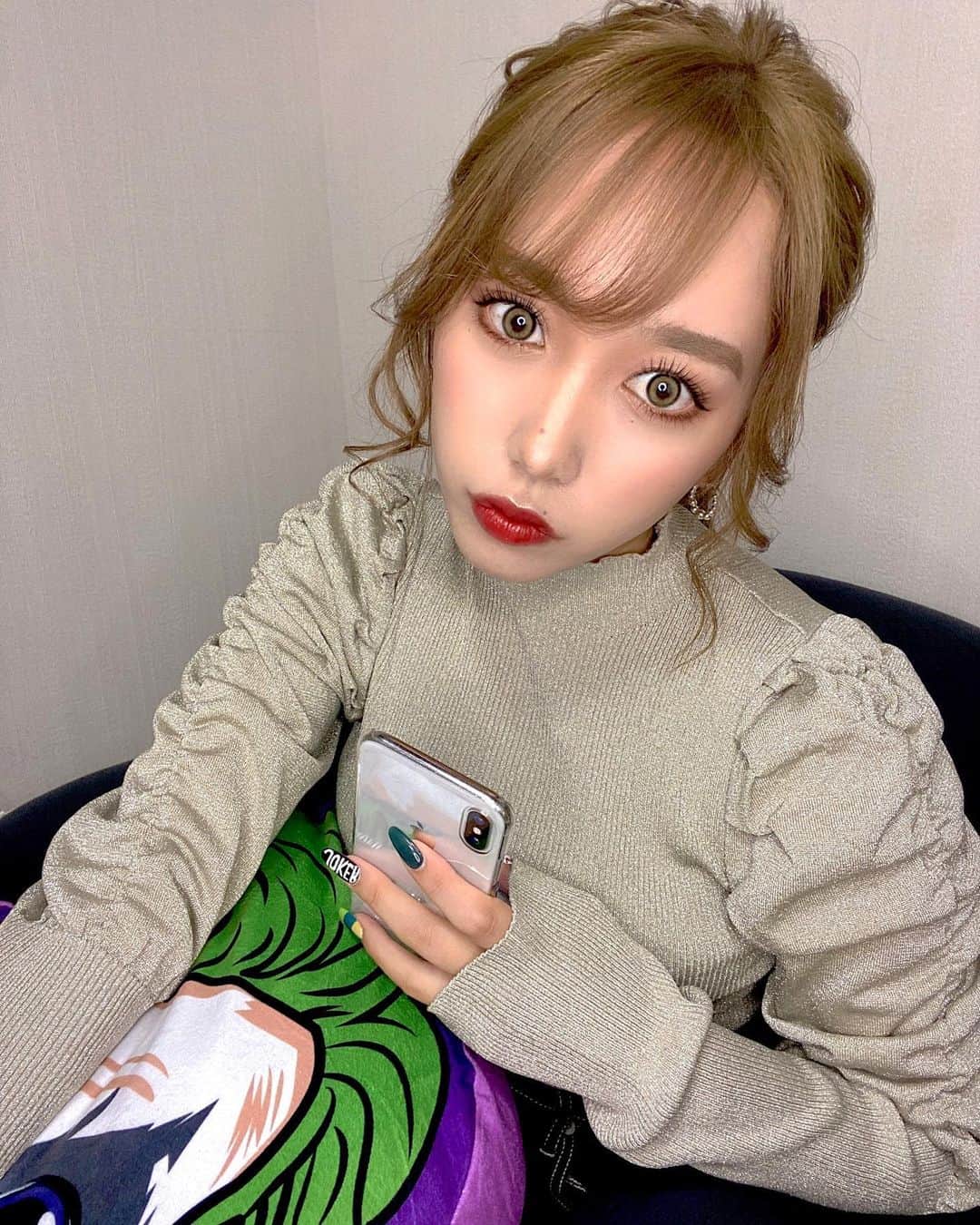 さなべいびーのインスタグラム：「出勤前ルーティン( ˘꒳˘ )🌷」