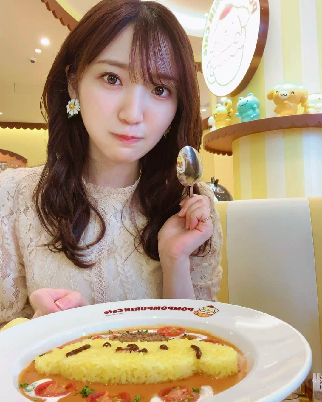 豊田萌絵さんのインスタグラム写真 - (豊田萌絵Instagram)「ポムポムプリンカフェに行った時の🍮  #載せてなかったシリーズ #お友達と #ポムポムプリンカフェ  #あっとほーむかふぇコラボ #メイドさん可愛すぎた #コンカフェ #メニューかわちい」5月7日 19時29分 - toyotamoe