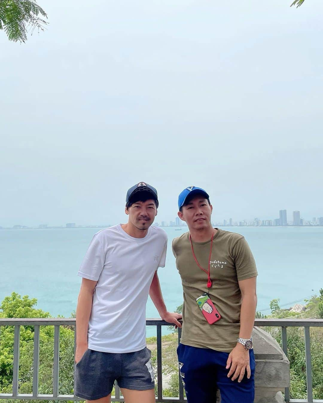 松井大輔さんのインスタグラム写真 - (松井大輔Instagram)「ダナン　Da Nang 　 天気悪かったね。  #vietnam  #danang #sea #trip #yokohama  #tokyo #soccerjunky  #style #fashion  #足長くみえる」5月7日 20時00分 - matsuidaisuke_official