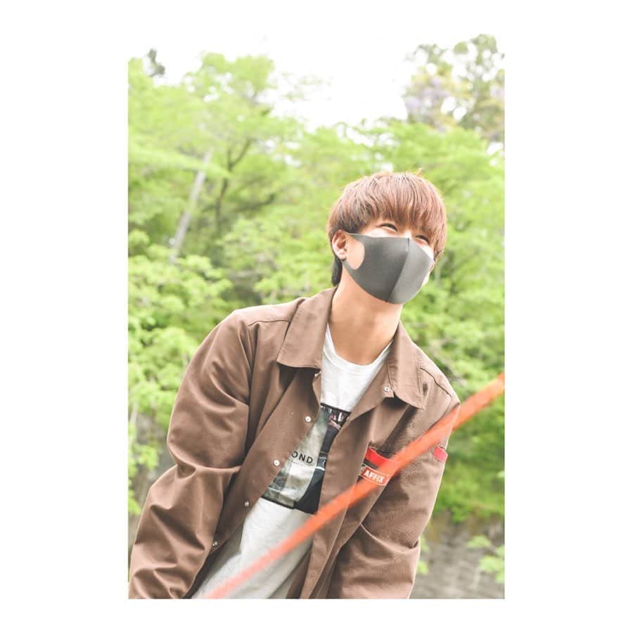 青山京平のインスタグラム：「・ 「え、首長くね。アイアムキリン。」」