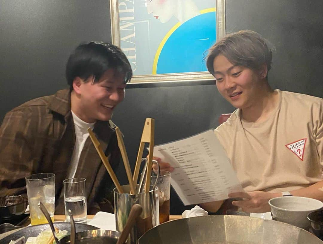 ちぃさんのインスタグラム写真 - (ちぃInstagram)「新メンバーの歓迎会📸  りなみんさんの写真が全部壺すぎる🤣  これからもスカイチーム8人をよろしくお願いします🙇‍♀️  これからもいっぱい思い出増やしていくぞ✌️✨   #スカイチーム  #新メンバー  #笑顔が一番  #りなみんさん  #壺」5月7日 21時52分 - skyteam_chii