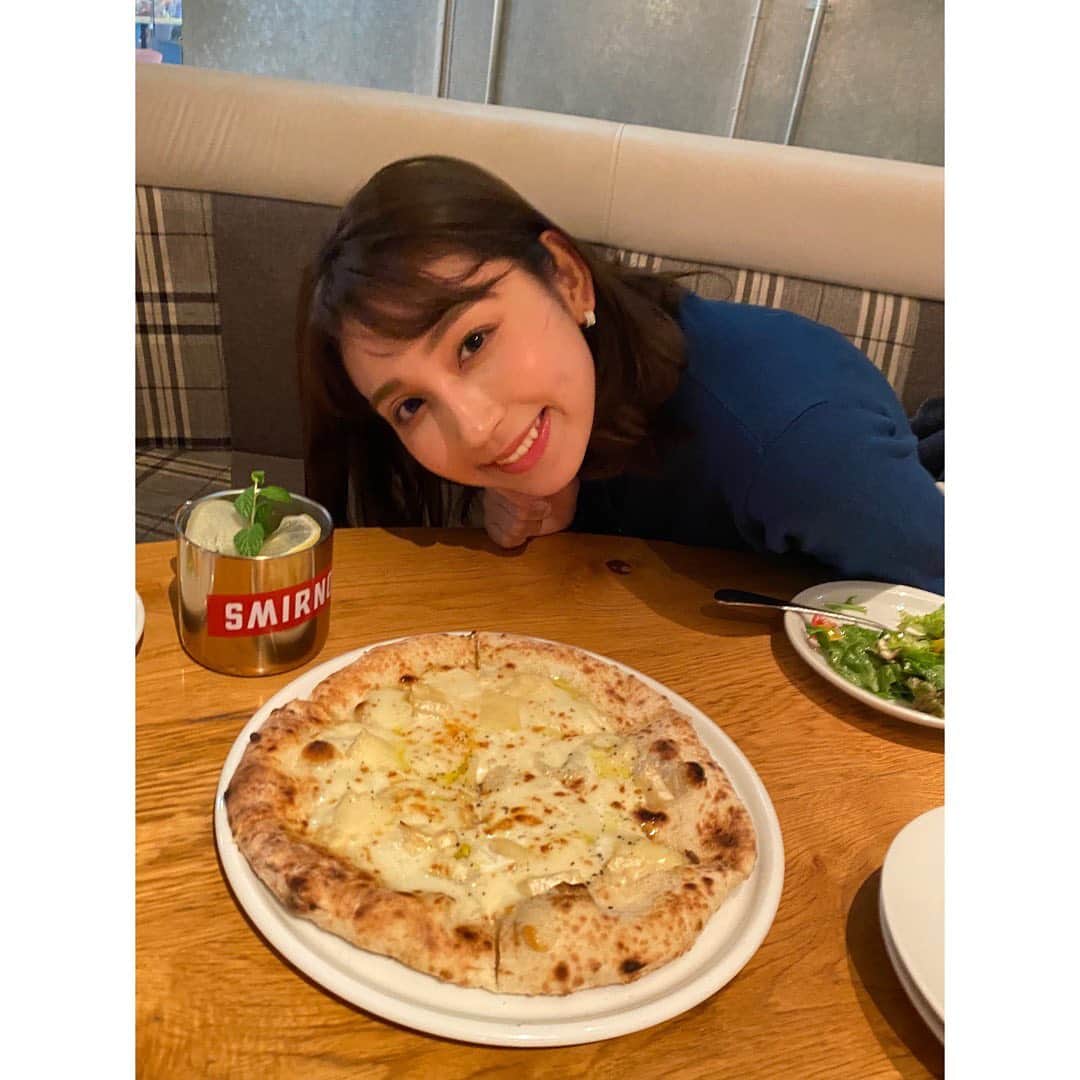 清水麻椰さんのインスタグラム写真 - (清水麻椰Instagram)「明日の #サタプラ #試してランキング　は… 🍕🍕🍕　冷凍ピザ　🍕🍕🍕  今回はマルゲリータピザを中心に、 大阪・福島の名店 LA PIZZA NAPOLETANA REGALO @ten0117_regalo_pizza の新添シェフと共に調査しています！  ほ〜〜〜んとうに美味しいピザばかりでした🤤 シェフが羨むほど美味しい本格ピザがお家で味わえるなんて贅沢ですよね〜💗  #サタプラ は土曜 あさ7:30〜放送 このコーナーは8時前後に放送予定です。お楽しみに！  --------------------------------------------  写真は同期の野嶋アナ @sakiko_nojima と去年のクリスマスにイタリアン食べに行ったときのものでーす😘」5月7日 22時12分 - mayasmz