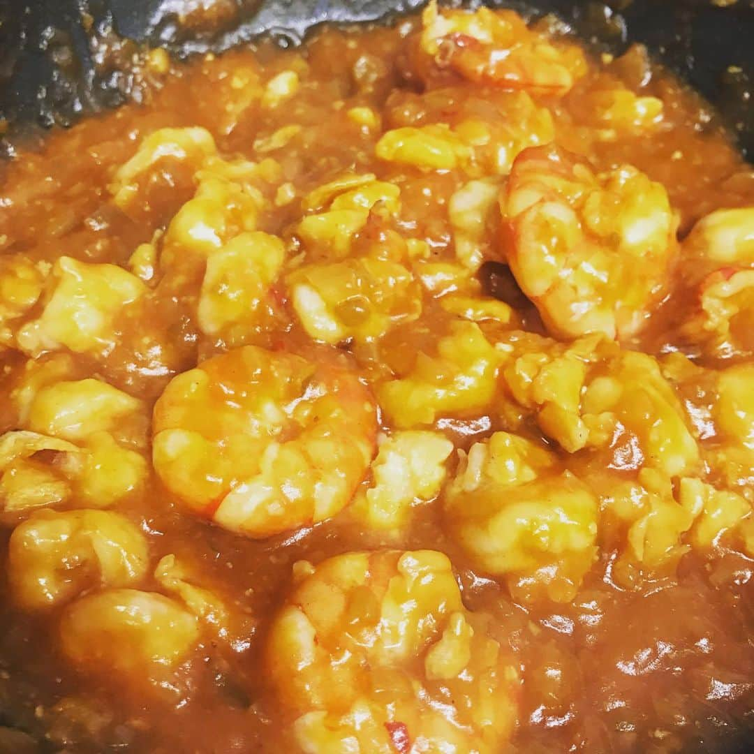 豊崎なつきのインスタグラム：「エビチリ🦐  朝から子供達の昼ごはん作り完成ー☀️  中華菜館福寿の黄先生レシピのエビチリ  レシピは、 Pintのwebに載ってますよー♪  #Pintレシピ #エビチリ #アナウンサー #アナウンサーごはん #豊﨑なつき #長崎放送 #nbc長崎放送 #長崎放送pint  #nbc_pint」