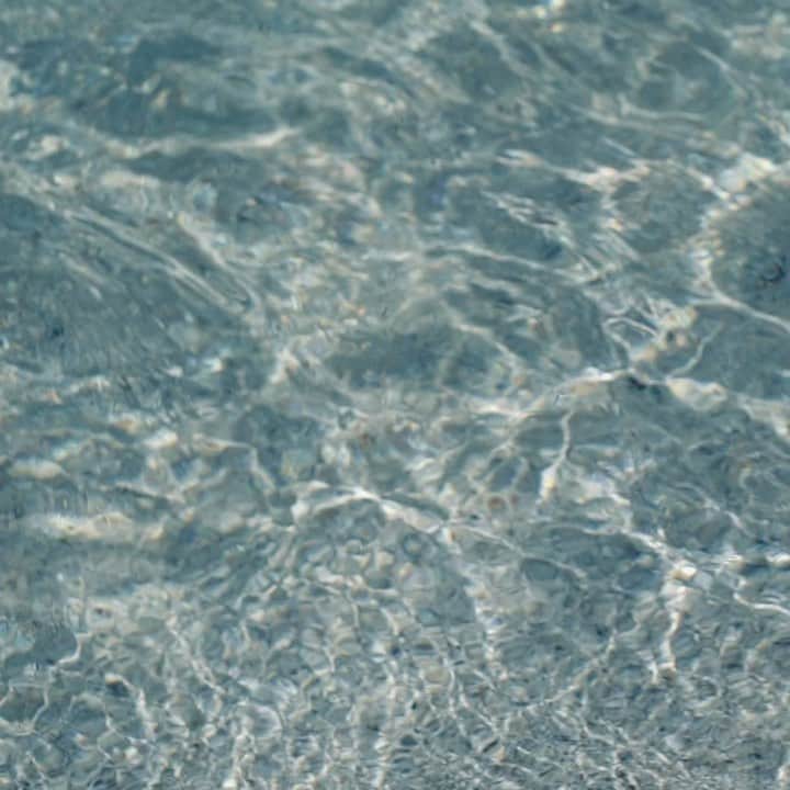 のインスタグラム：「おはよう！  水の音波の音をお届け🌈 なんだか落ちつく🧡 さて深呼吸して今日もステキな一日を過ごしてね🙏」