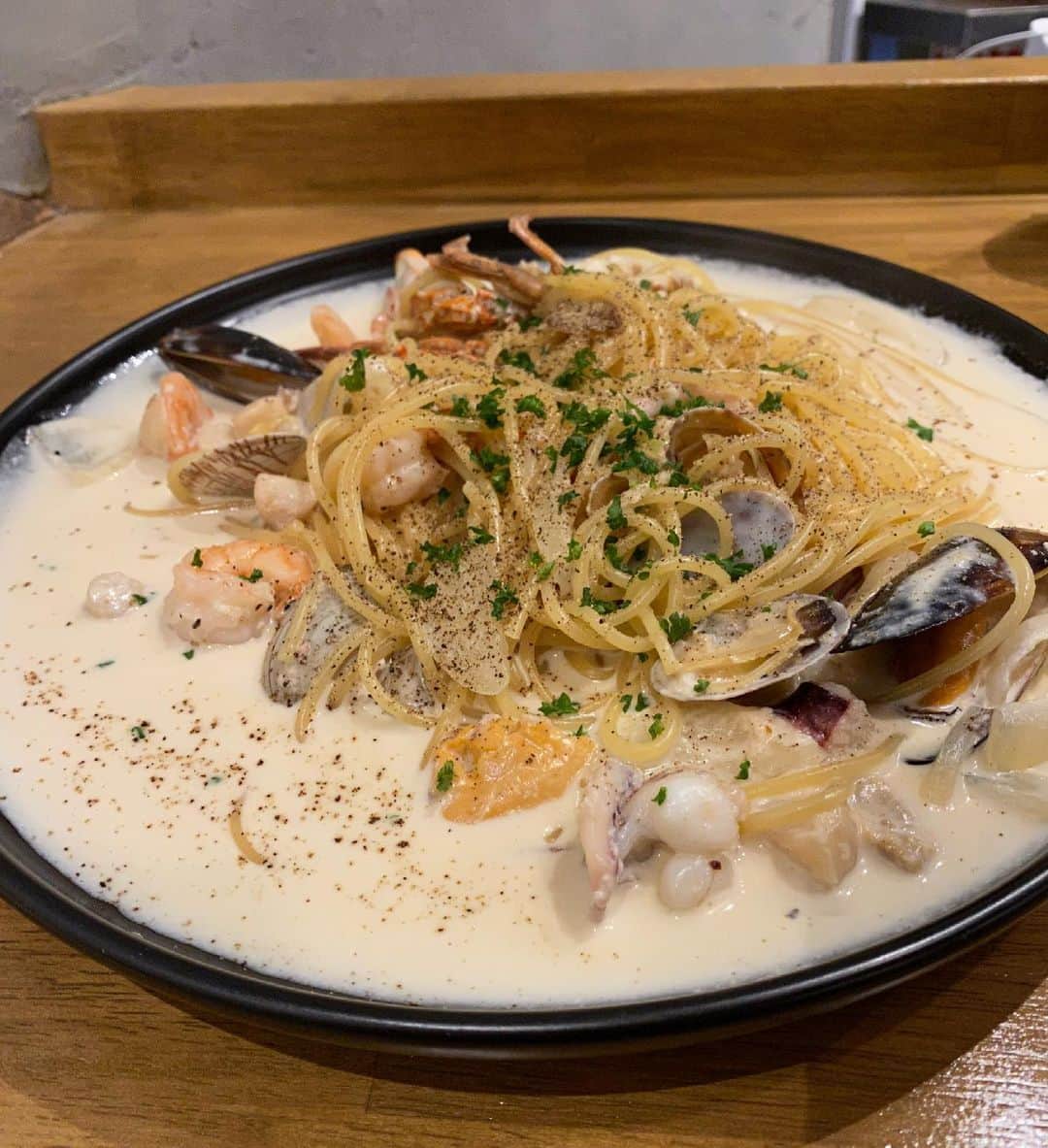のインスタグラム：「今日5月8日に金山にオープンした @ganso_pasta_kanayama さん♡ 三重県にある大人気のパスタ屋さんが金山に2号店♡ メニューも沢山あって トッピングも沢山出来て 美味しくて最高なパスタ屋さん✨ 通いそう、、、🌞 #名古屋グルメ #名古屋ランチ #名古屋ディナー #ランチ #パスタランチ #パスタ好き #パスタ部 #金山グルメ #金山ランチ」