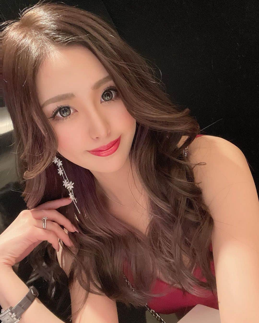 RINOのインスタグラム：「・ 前髪つくるかつくらないか。。。😇 ・ #女子あるあるの悩み😇」
