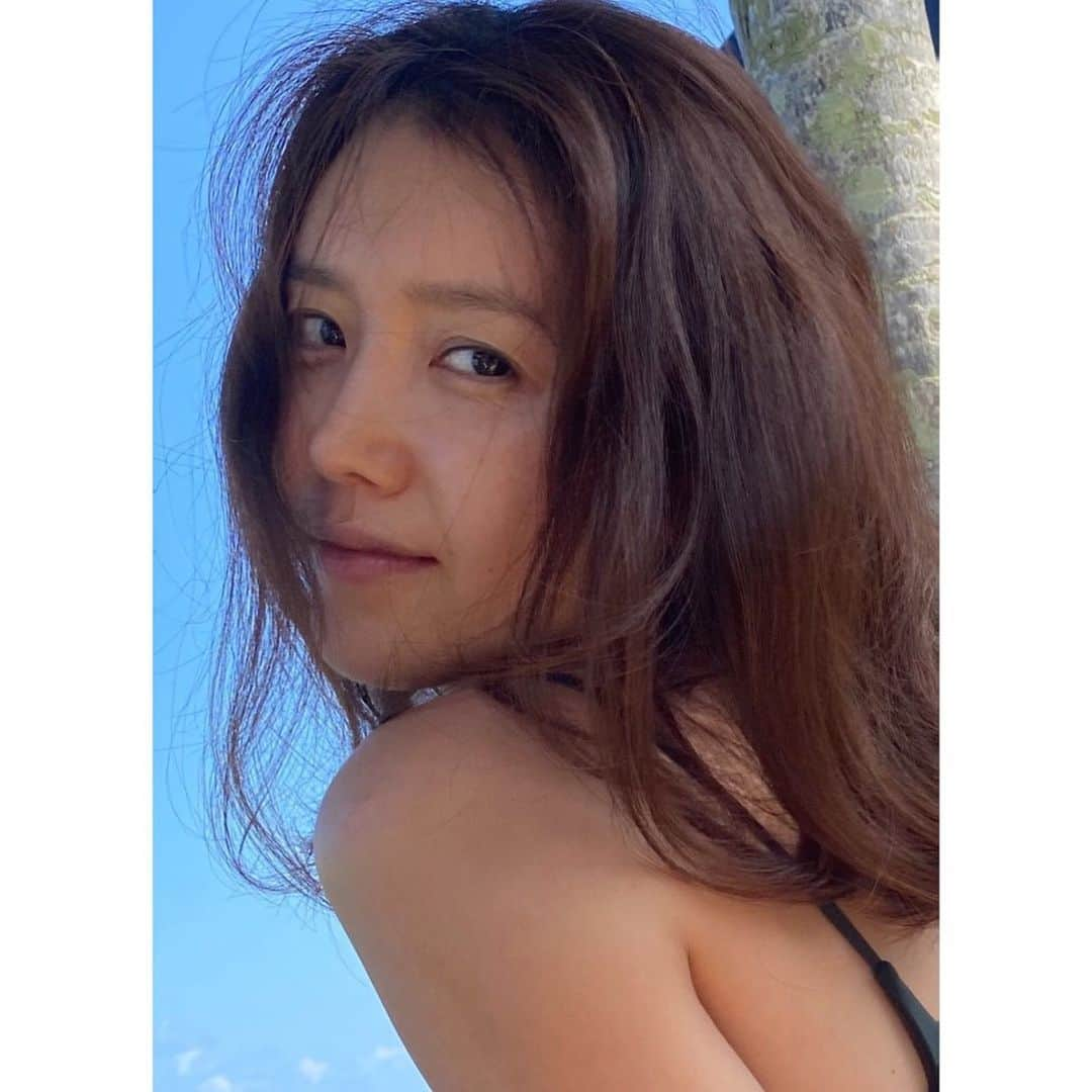 チェ・ジョンアンさんのインスタグラム写真 - (チェ・ジョンアンInstagram)「맑은 하늘... 그리운 어제 #추억팔이 요즘날씨엔 더더욱 😭」5月8日 13時48分 - chae_jungan