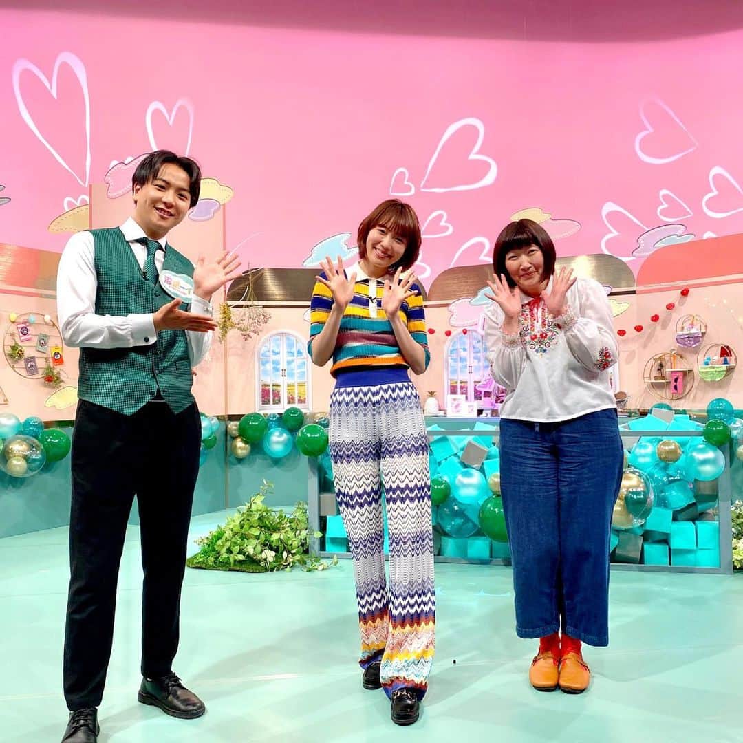 のインスタグラム：「﻿ 明日の特番告知です❗️﻿ ﻿ 飯豊まりえさんとたんぽぽの川村エミコさん、私生活でもとっても仲良しなお二人がMCでお届けします✨﻿ ﻿ 『沼ガール～どっぷり浸かる　底なしの愛～』﻿ 5月9日(日)13時25分〜﻿ ﻿ 沼ガールとは、まるで“沼”に落ちたかのように、大好きなものにどっぷりハマっている女性のこと👩﻿ キラキラした様々な沼ガールさんが登場して、スタジオのお二人も大盛り上がり🤣❗️﻿ ﻿ ﻿ 私も唯一の「沼ボーイ」として一部コーナーの進行を担当しています😊笑﻿ ﻿ ﻿ 東海地方の皆さん、ぜひご覧下さい！﻿ ﻿ ﻿ #飯豊まりえ さん﻿ #たんぽぽ #川村エミコ さん﻿ #沼ガール﻿ #東海テレビ #アナウンサー﻿ #前田輝」