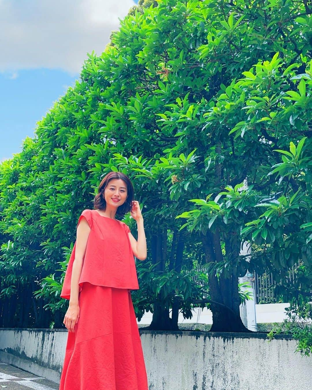 鈴木ちなみさんのインスタグラム写真 - (鈴木ちなみInstagram)「☀️🏝🧡 tops＆skirt...@lounie_jp shoes...@dianashoespress」5月8日 14時50分 - chinami_suzuki0926