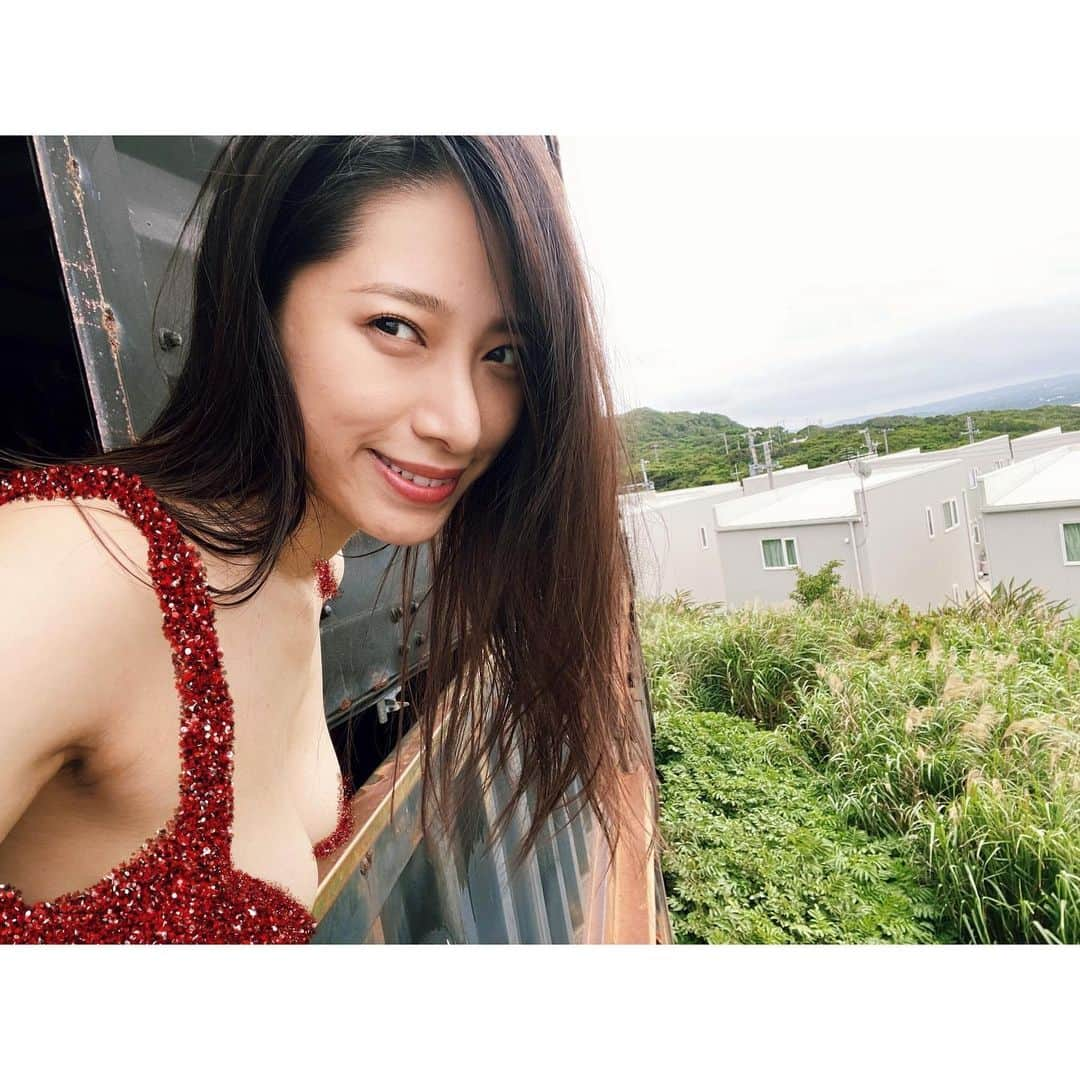 染谷有香さんのインスタグラム写真 - (染谷有香Instagram)「無事にロケ撮影を終えました❤︎﻿ ﻿ 早く言いたくてうずうず。﻿ 応援してくれているあなたのおかげです。﻿  お楽しみにね＾＾」5月8日 21時24分 - someyuka_0117