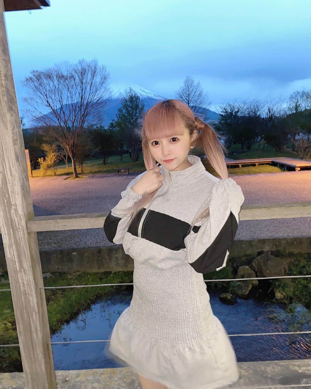 桜木妃奈のインスタグラム：「Twitterにも載せたけど楽しかったから載せるー！富士山ってでかい！」