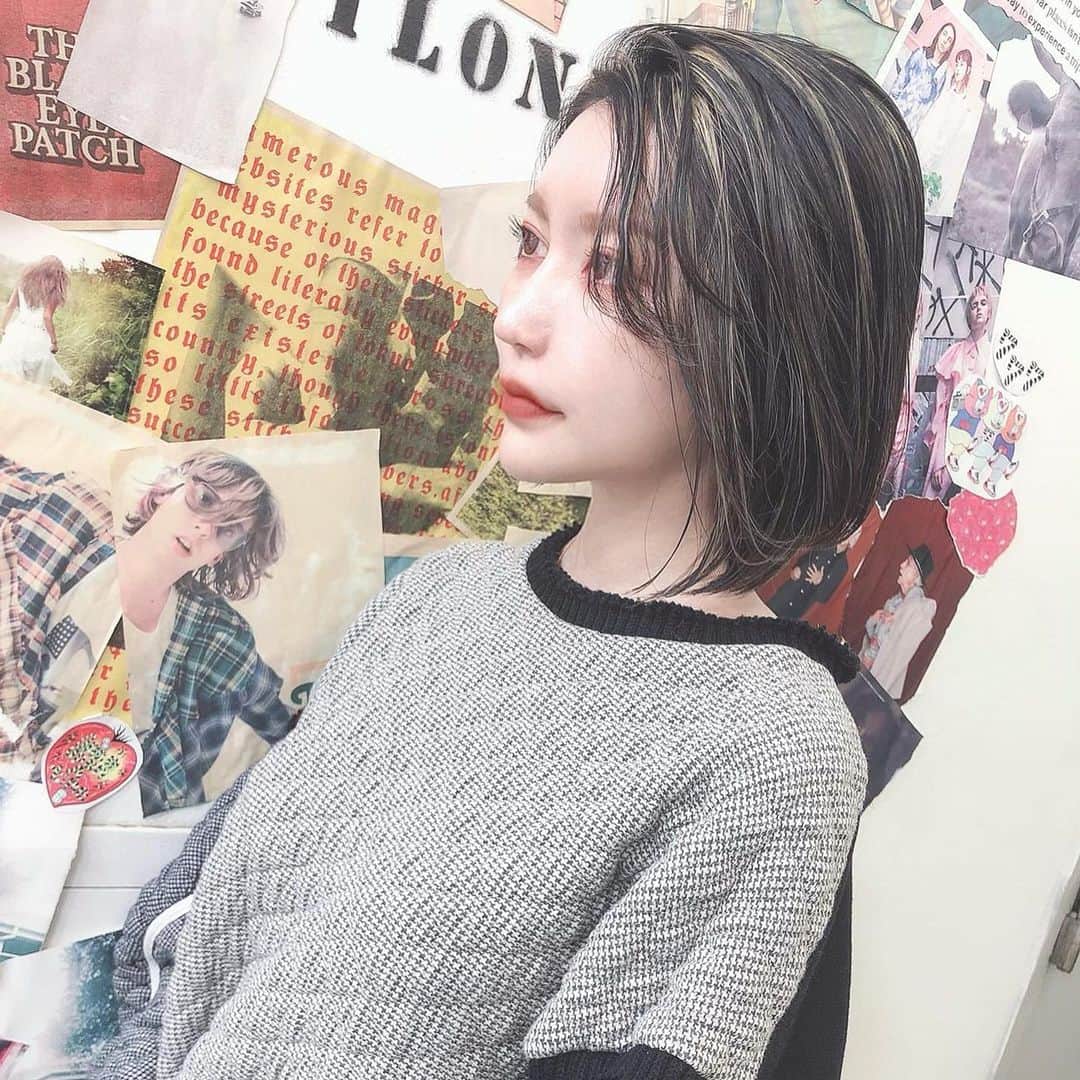 MASAMIのインスタグラム：「ꫛꫀꪝ✧‧˚hair〜｡o♡o｡+｡o♡o｡+｡o♡o｡+｡o♡o｡+｡o♡o｡ @iyo1126  におまかせハイライト+★∻∹⋰⋰ ☆∻∹⋰⋰ ★∻∹⋰⋰ ☆∻∹⋰⋰★∻∹⋰⋰ ☆∻∹⋰⋰ 服にゴミついてr」