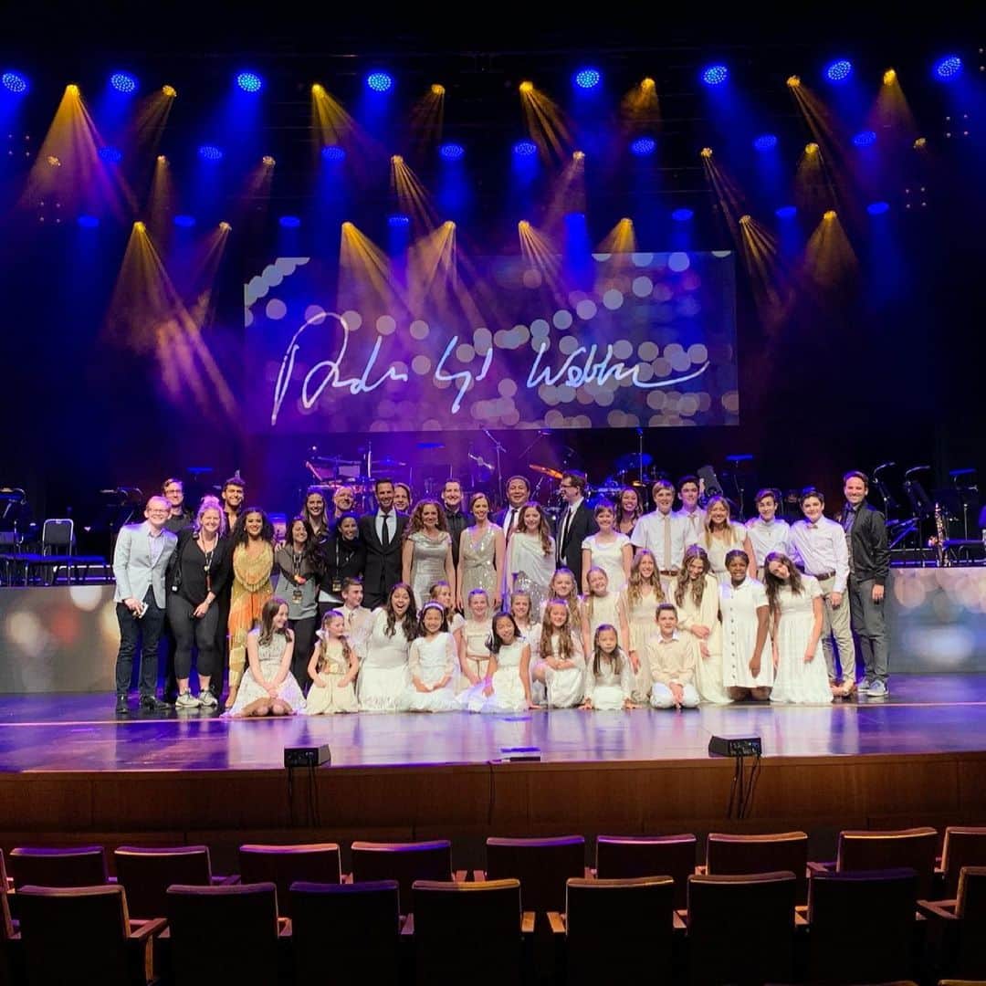 レクシー・ウォーカーのインスタグラム：「Opening weekend at @liveeccles was AMAZING!  So great to be surrounded by such a talented group of artists, musicians, dancers, and show crew! We’re sharing the incredible work of @andrewlloydwebber and this theater is the perfect place to hear it! And, they opened up some more tickets! Click link in bio. We’d love to see you at the show! 🥰🙌」