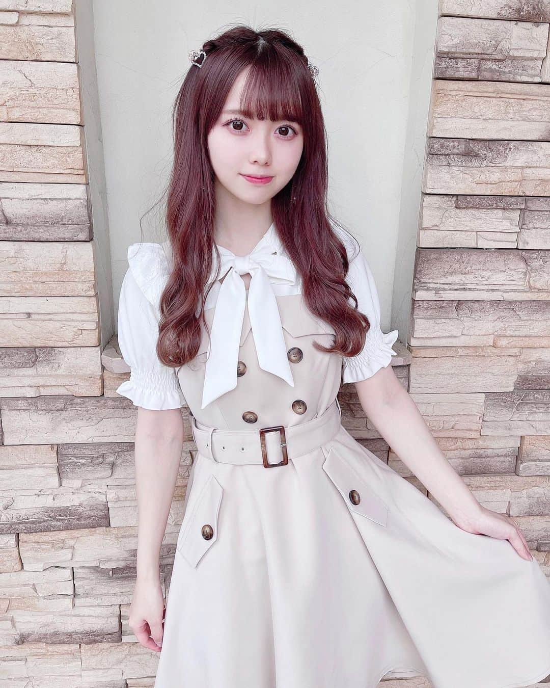 のインスタグラム：「やっぱりガーリー派??🎀ིིིིྀ  2枚目は大人女子ポーズ💄💋  #ハーフツイン #ハーフツインテール #evelyn #エブリン @evelyn.official #大人女子 #大人女子コーデ #ガーリー #ガーリーコーデ #母の日 #ステイホーム #清楚 #ぴえん系女子  #量産型 #量産型女子 #トレンチ #夏コーデ #japanese #kawaiigirl  #japanesegirl #japaneseidol #kawaiifashion」