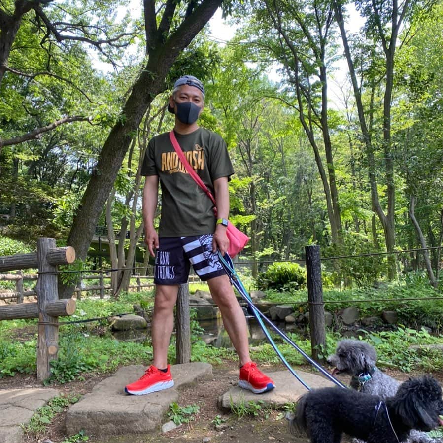 田村亮さんのインスタグラム写真 - (田村亮Instagram)「犬と息子と散歩。 #田村亮 #ランニング #犬ラン #緊急事態宣言中の過ごし方  #犬がバテバテ」5月9日 16時00分 - ryo_tamura7