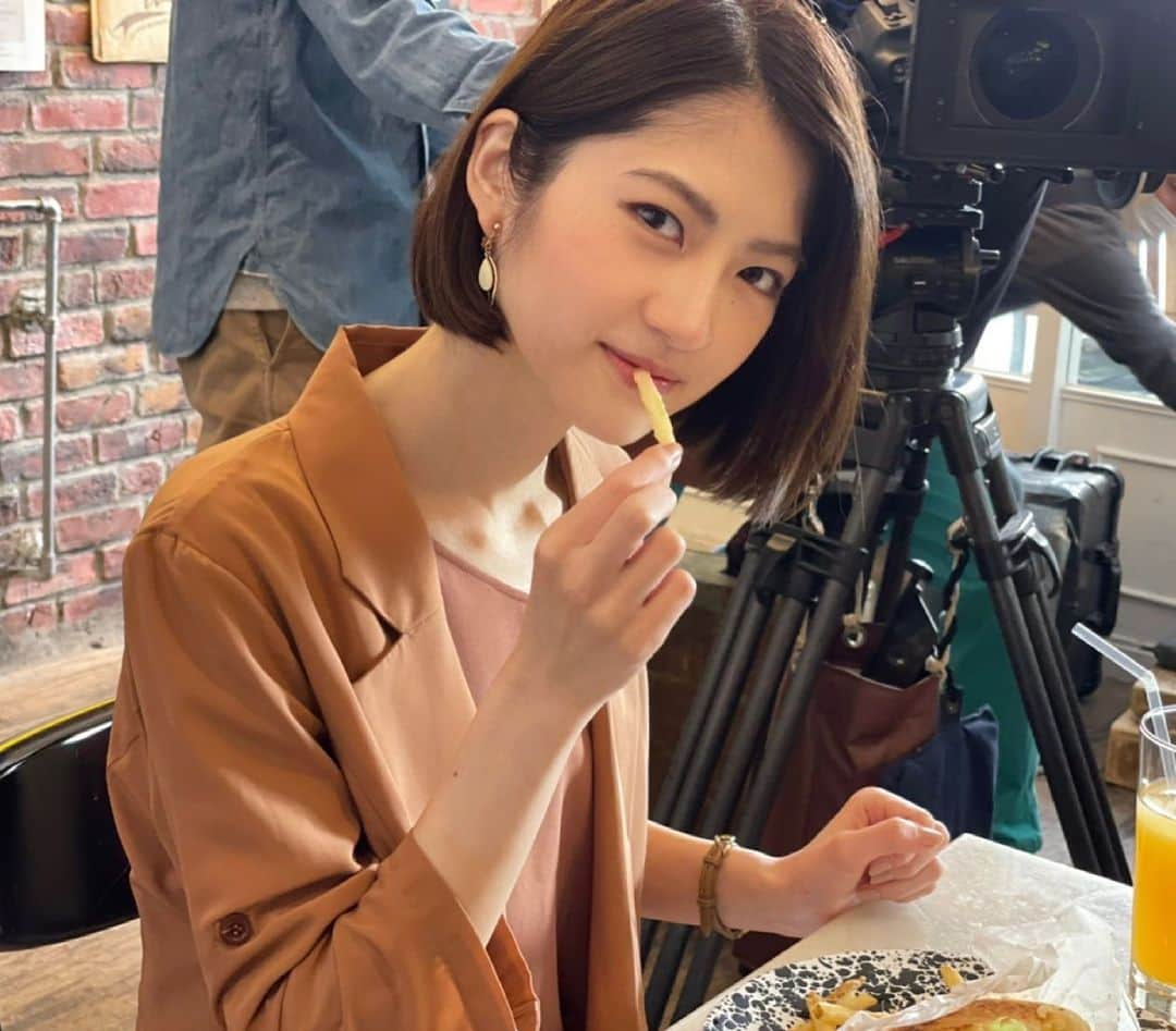 若月佑美さんのインスタグラム写真 - (若月佑美Instagram)「. 本日、第４話☺︎！ ポテトめちゃうましだった！ まりこモテ期！？な感じです♪ . #結婚出来ないにはワケがある  #婚ワケ  #若月佑美」5月9日 16時26分 - yumi_wakatsuki_official