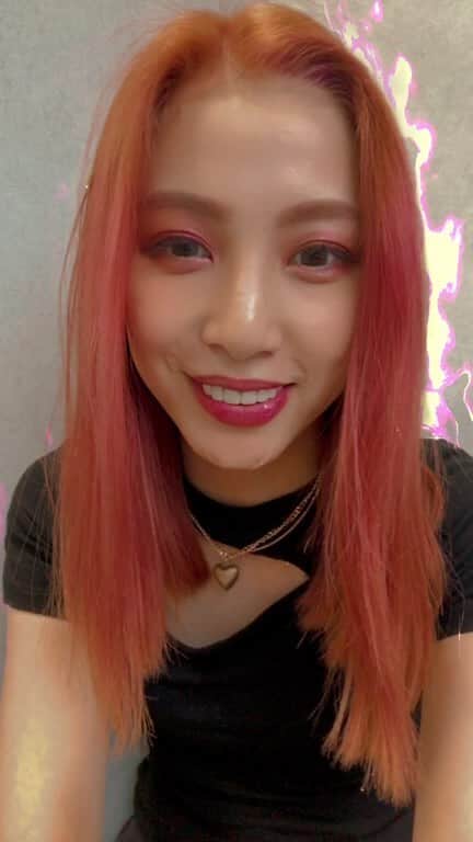honoka のインスタグラム：「5.26 初のソロ曲をリリースさせて頂くことになりました✨ たくさんの方に届きますように😌  また詳しく告知させていただきます。 取り急ぎのインスタライブでした！  見てくれた皆さん ありがとう〜！！」