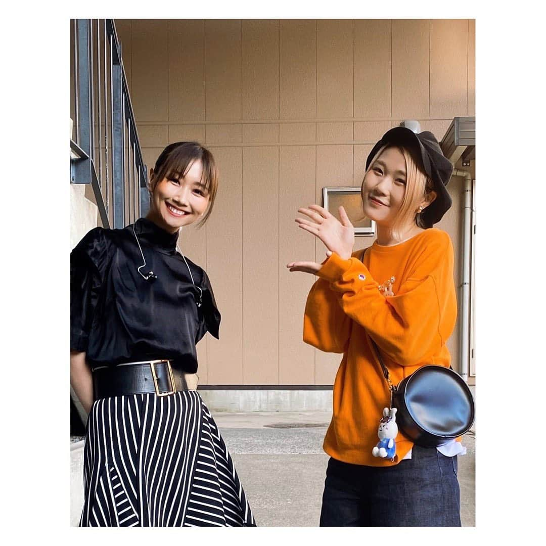 大塚愛さんのインスタグラム写真 - (大塚愛Instagram)「河口湖にて  PIANIC -STREET PIANO Festival-  ありがとうございました！  ハラミちゃんと ロケットスニーカー連弾できまして  面白かったです。  AIO　#piano #live #ハラミちゃん  #streetpiano  #富士山 #河口湖」5月9日 18時56分 - aiotsuka_official