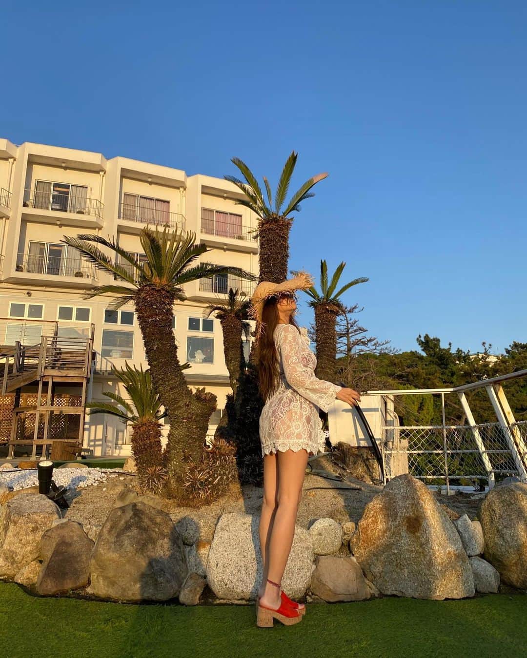 のインスタグラム：「. . . サンセットがやばかった🥺 . . . #サンセット #水着#リゾート」